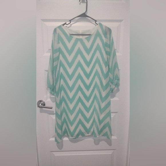 Long sleeve dress - Picture 2 of 6